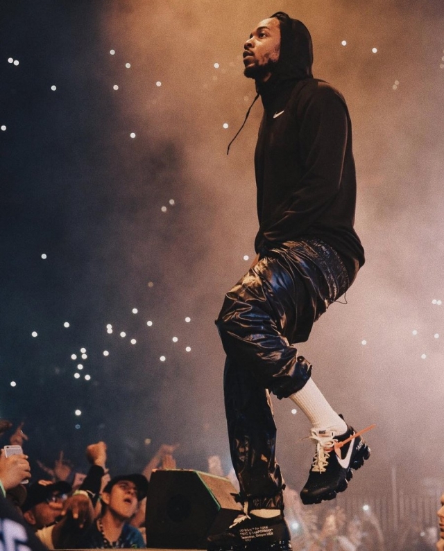 kendrick lamar – off-white x nike air vapormax