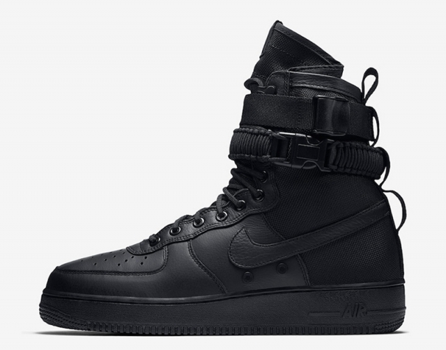 纯黑配色 sf-af1"triple black 即将登场