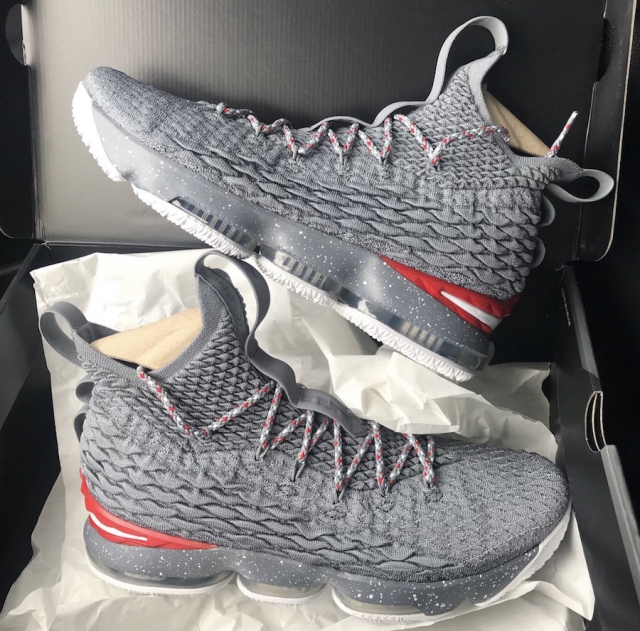 詹皇御用战靴!lebron 15 pe 配色实物首次曝光