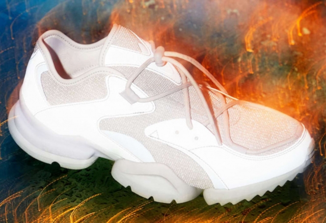 耀眼全身 3M 反光!SSENSE x Reebok Run.r 96