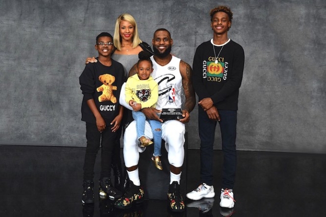 詹姆斯坦言后悔给大儿子起名为 lebron james jr.