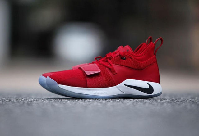 致敬母校!乔治最新战靴 PG 2.5 全新大学配色下