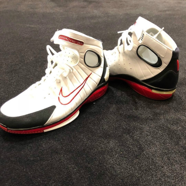 「鞋王」又来 “拉仇恨”!这双 Kobe 5 全网仅此一双!