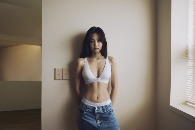 jennie绝美内衣照曝光千万网友点赞纯欲天花板