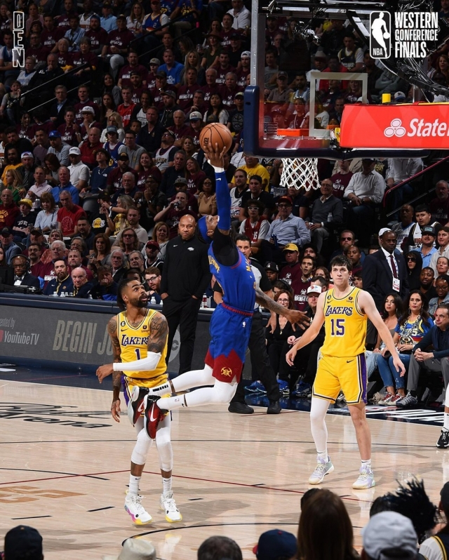 NBA 球鞋合集!浓眉穿 TS 倒钩!詹皇这双真接地气! 75919