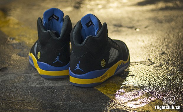 ... 上海 136027-089 AIR JORDAN 5 "Shanghai" 高清实物图曝光