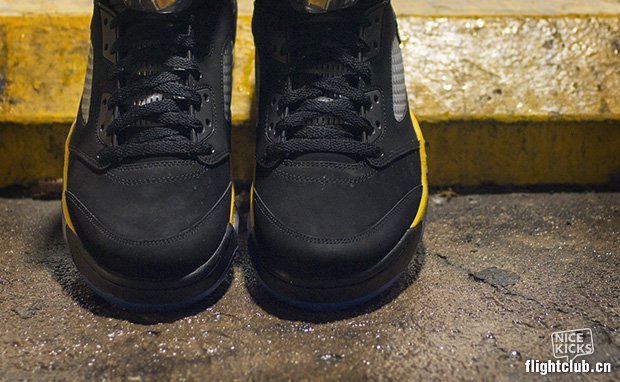 ... 上海 136027-089 AIR JORDAN 5 "Shanghai" 高清实物图曝光
