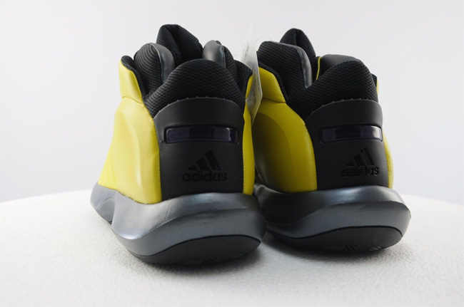 The Kobe 阿迪达斯球鞋 The Kobe 阿迪达斯球鞋 科比战靴复刻！Adidas Crazy 1 Retro 高清实物图赏