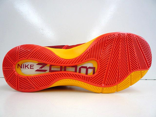 Zoom Hyperrev,Hyperrev,凯里欧文 630913-600 Nike Zoom Hyperrev 红黄配色更多实物图片