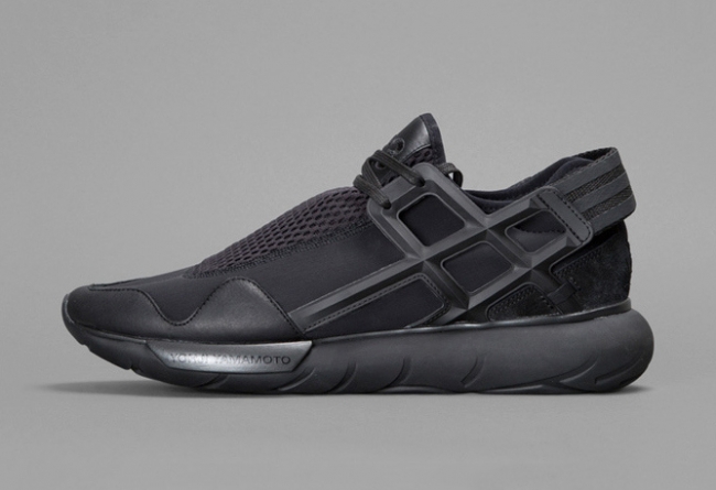 Y-3 Qasa Racer  adidas Y-3 Qasa Racer “Triple Black” 全黑配色