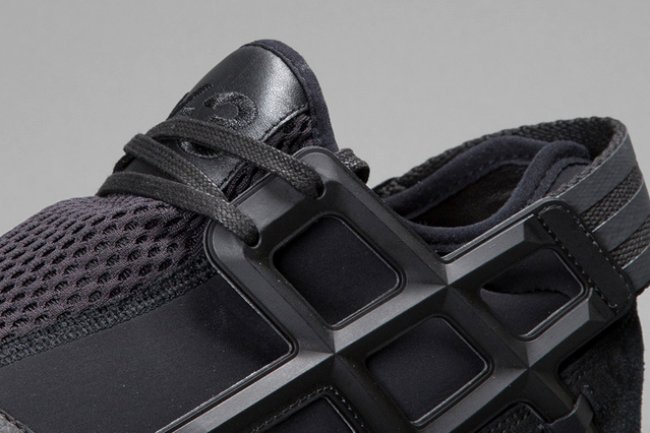 Y-3 Qasa Racer  adidas Y-3 Qasa Racer “Triple Black” 全黑配色