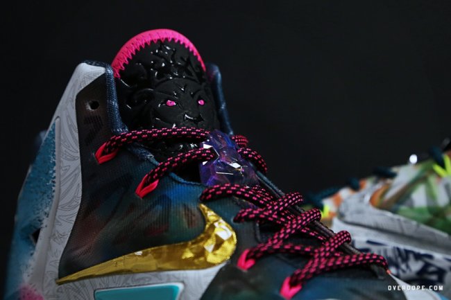 LBJ11,LeBron 11,650884-400 LBJ11 650884-400 LeBron 11 "What the LeBron" 最新发售信息 LBJ11,LeBron 11,650884-400 LBJ11 650884-400 LeBron 11 "What the LeBron" 最新发售信息