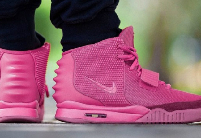 Nike Air Yeezy 2,椰子2 椰子2价格 Nike Air Yeezy 2 “Pink Friday” 定制鞋款