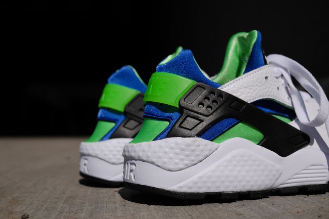 Nike Air Huarache  Nike Air Huarache “Scream Green” 配色