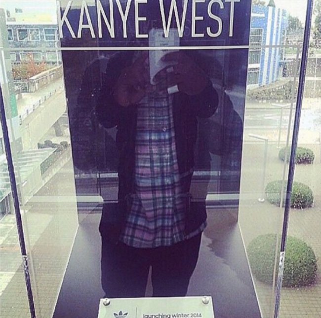 Kanye West,侃爷  Kanye West x adidas Yeezy 3 实物谍照曝光