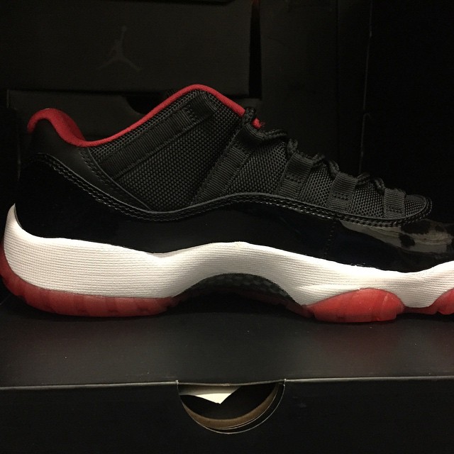 Air Jordan 11 Low "Bred"