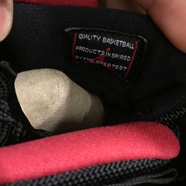 Air Jordan 11 Low "Bred"