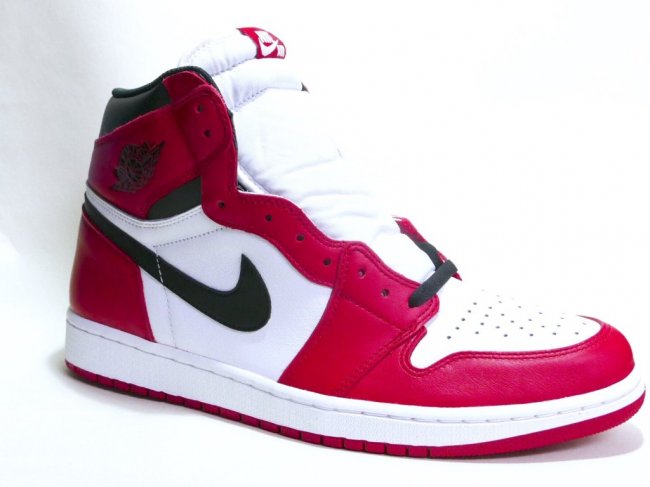 555088-101,AJ1,Air Jordan 1 555088-101AJ1白黑红 能让你穿越时空的球鞋，Air Jordan 1 公牛配色