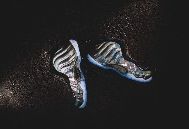 314996-900,Foamposite One,Foam 314996-900全息喷 钢铁感再现，Nike Air Foamposite One “Hologram” 近赏