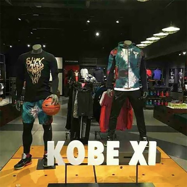 科比11代,Kobe 11,Kobe Kobe 11科比11代 Kobe XI 字样现身 Nike 专柜