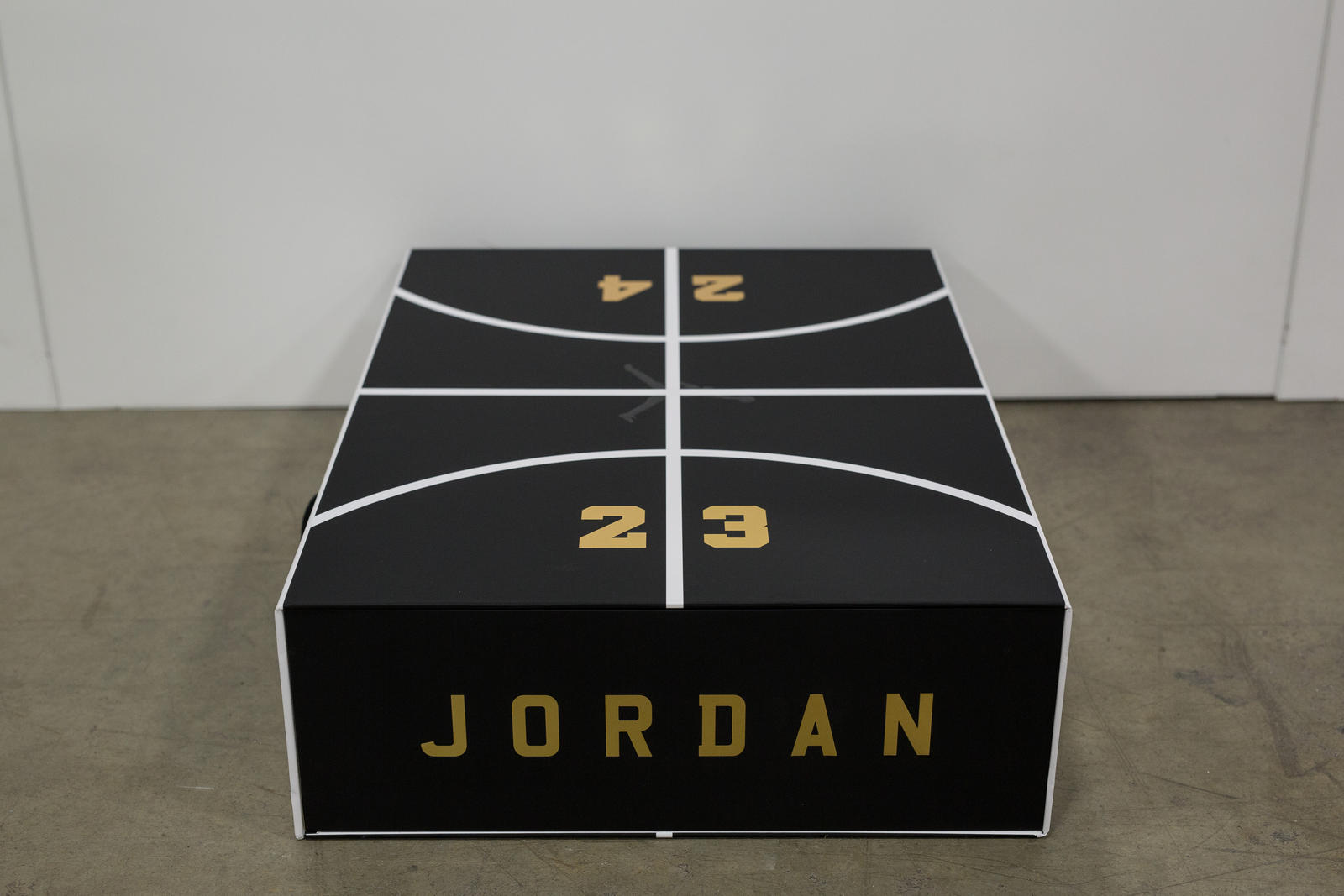 Air Jordan 3,Air Jordan 8,AJ3,  Air Jordan 3 & 8 科比套装将通过拍卖发售