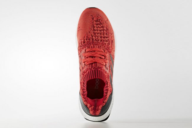 Ultra Boost Uncaged,Ultra Boos  带三条杠的 Ultra Boost Uncaged 也将市售了？