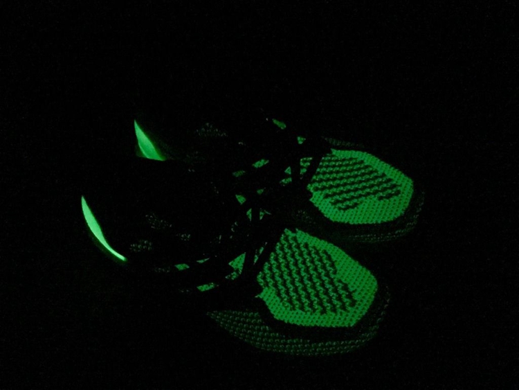 adidas,Ultra Boost  女性专属？adidas Ultra Boost “Glow In The Dark” 再现谍照