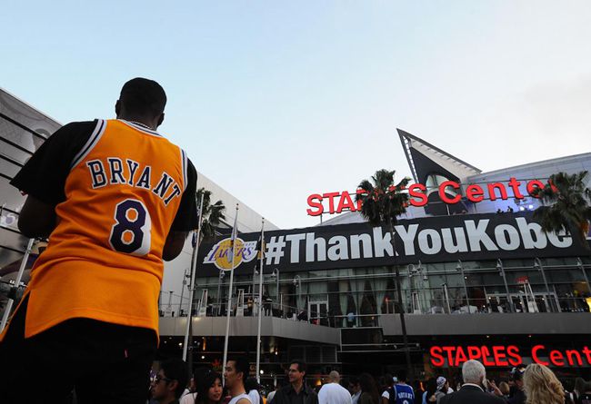 Kobe  致敬曼巴，洛杉矶将 8 月 24 日定为 “Kobe Bryant Day”