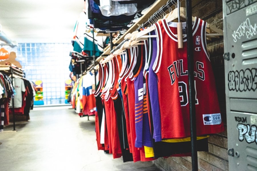Nike,AJ,Reebok  梦回 90 年代，芝加哥 Boneyard Chicago 店铺一览