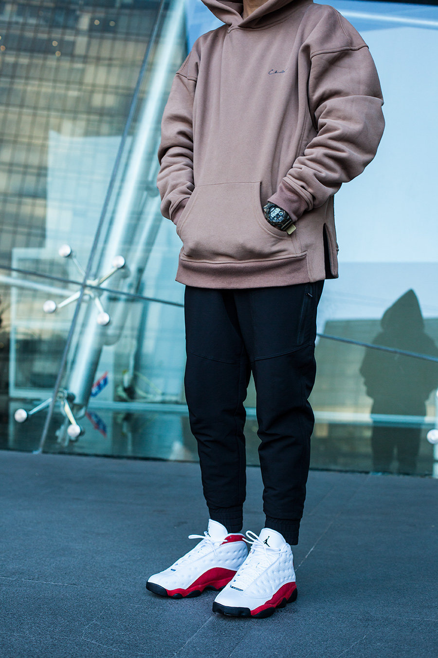 近期焦点!Air Jordan 13 黑猫和白猫,哪双上脚更