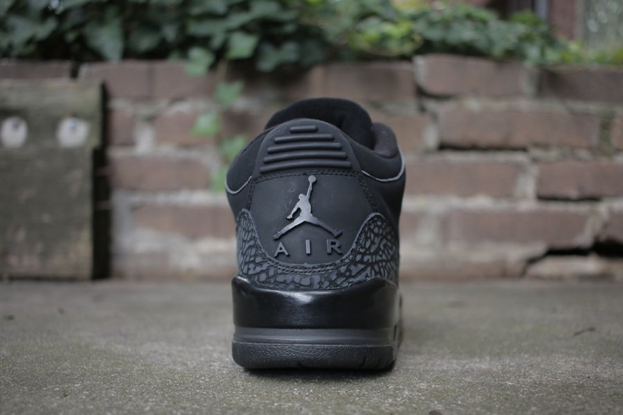 Air Jordan 3,AJ3,136064-011  经典小黑鞋归来！Air Jordan 3 “Black Cat” 年底复刻