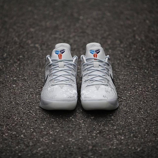 Nike,Kobe AD,942301-900  你知道这双本周发售的 Kobe AD 是谁的专属球鞋吗？
