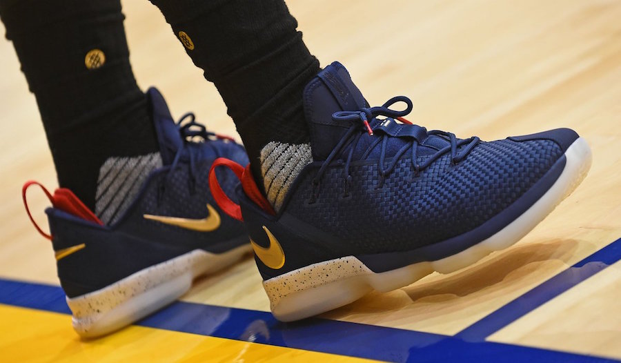 詹姆斯上脚曝光低帮 LeBron 14 Low LBJ14 球鞋资讯 FLIGHTCLUB中文站|SNEAKER球鞋