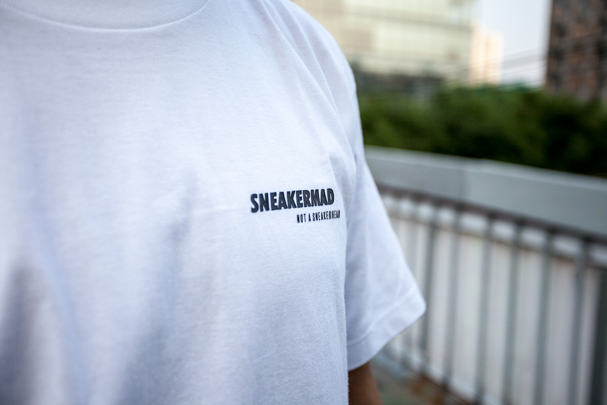 SNEAKERMAD  如何购买 FC 小编专属 SNEAKERMAD 工服 T 恤？