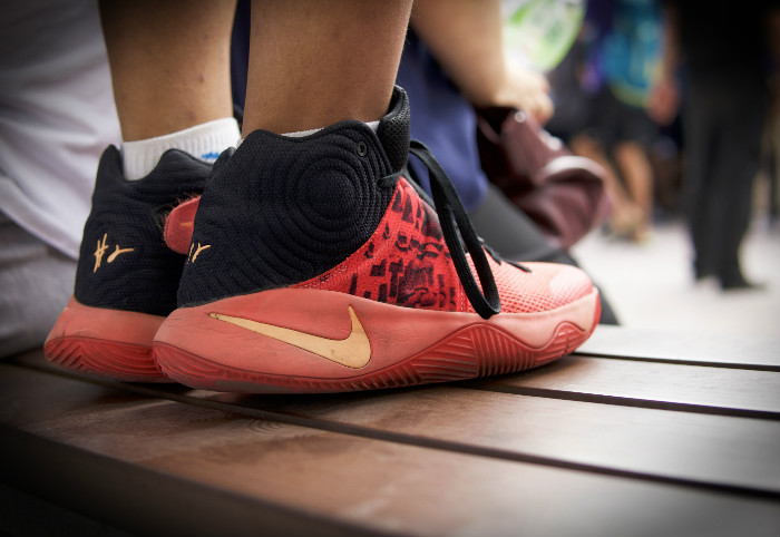 欧文中国行现场球鞋上脚!看看有什么亮点? 球