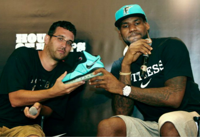 Nike,LeBron 15,Zoom Generation  进来看看！詹姆斯场上与场下最喜欢的五双球鞋是什么！