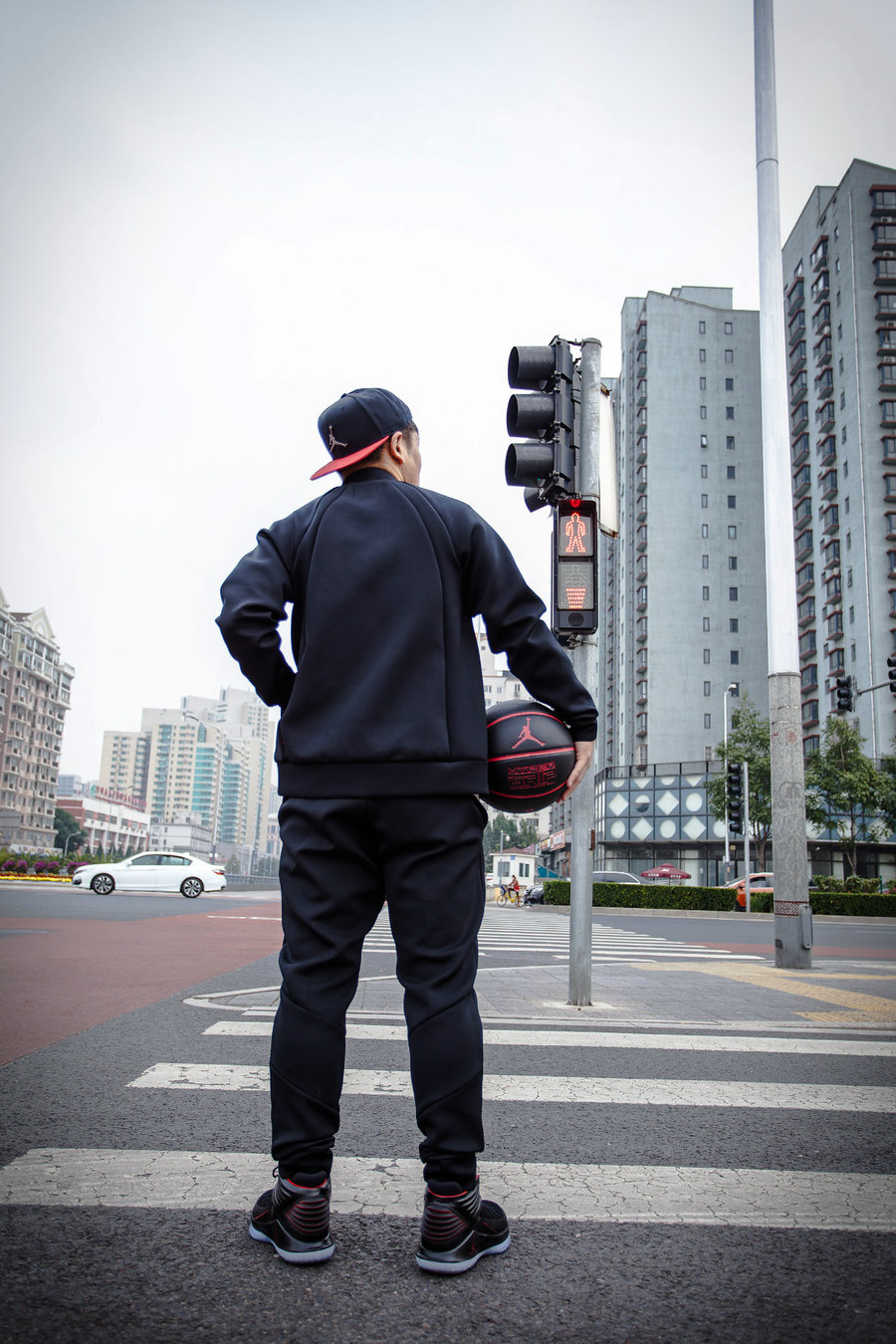 AJ32,Air Jordan 32 发售当天上脚!这双 Jordan