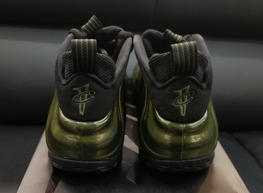 Nike,Air Foamposite One 军事风注入!绿喷的炫彩光泽你喜欢吗? Nike,Air Foamposite One 军事风注入!绿喷的炫彩光泽你喜欢吗?