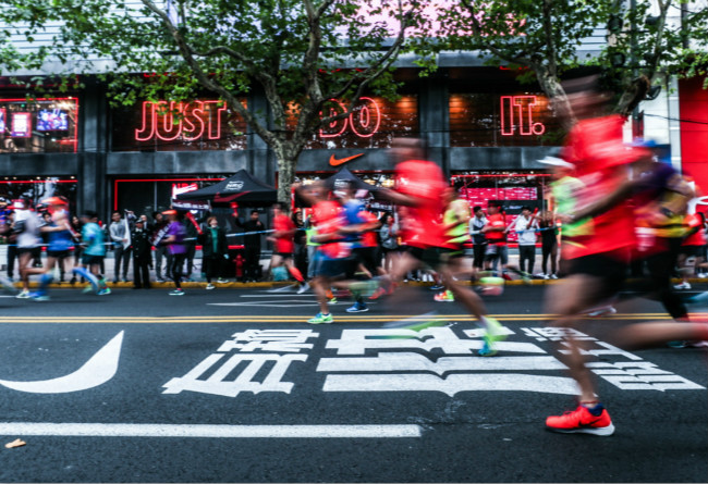 Nike,Running  以快之名！见证 3.8 万跑者突破挑战！