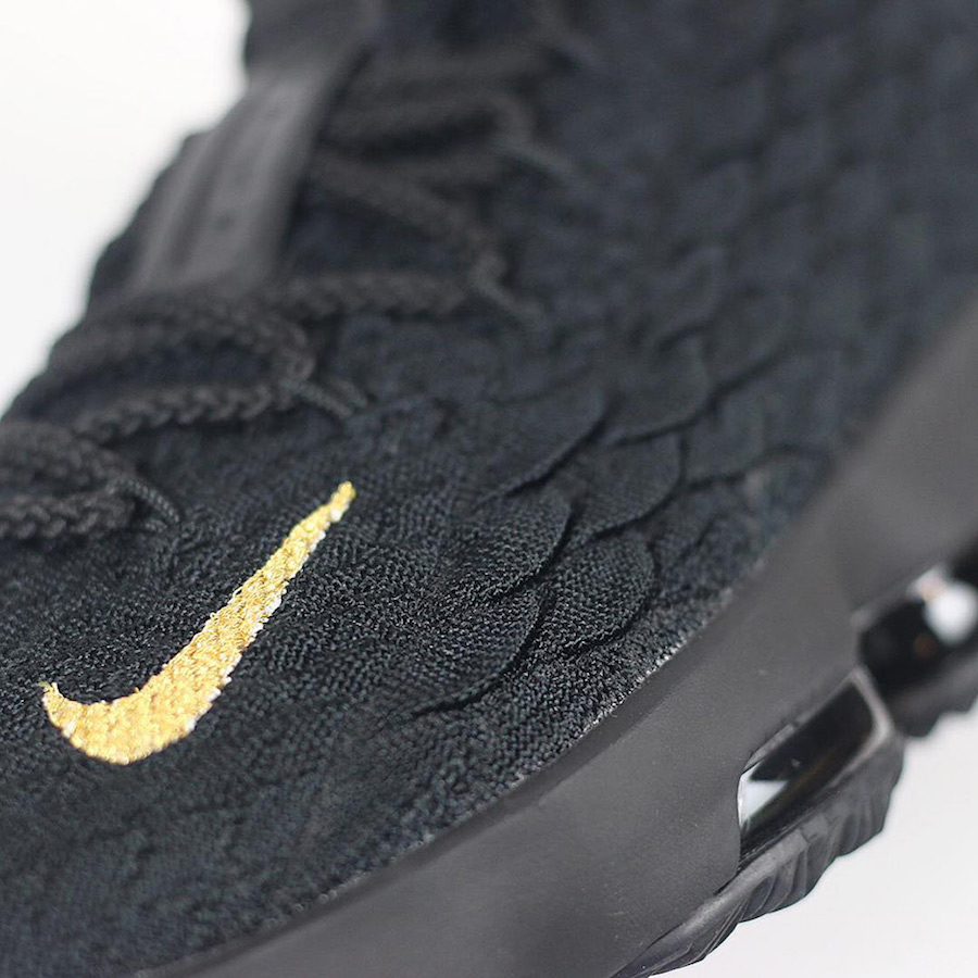 Nike,PK80 黑金装扮!Nike 创始人 KP80 篮球赛独占配色实物近赏 Nike,PK80 黑金装扮!Nike 创始人 KP80 篮球赛独占配色实物近赏