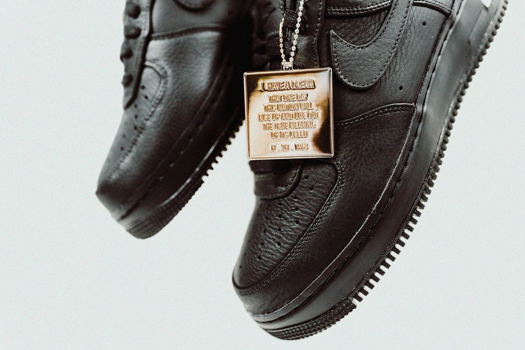 Nike,Air Force 1  金色吊牌抢眼！黑人月系列 Air Force 1 现已发售