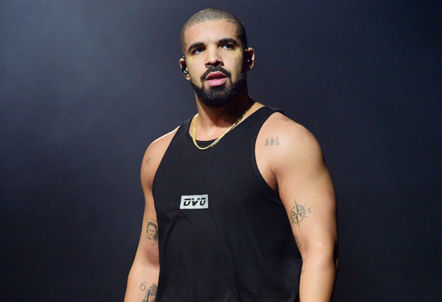 Drake,yeezy,adidas  已加盟 adidas 阵营？Drake 上脚 Yeezy 鞋款