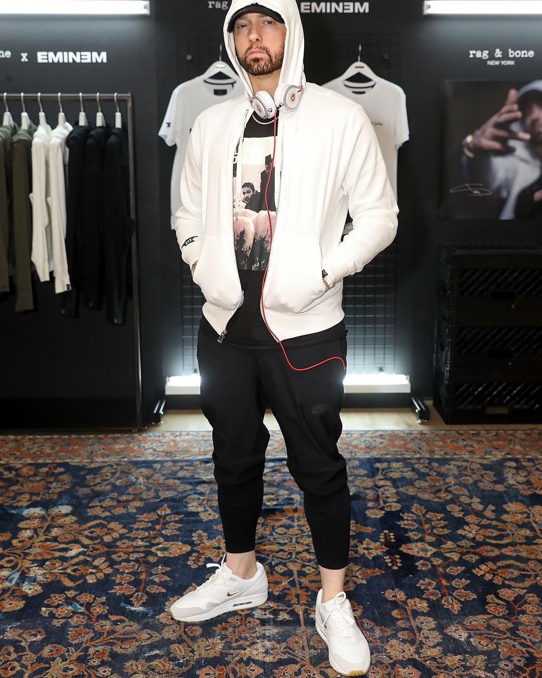 明星,上脚,Yeezy 500  订婚后的 Justin Bieber 小两口都穿了什么鞋？Eminem 依然最爱 Air Max！