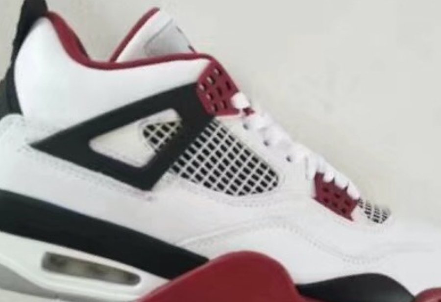Jordan Brand,AJ4,Air Jordan 4,  实物图首次曝光！元年白红 Air Jordan 4 明年回归