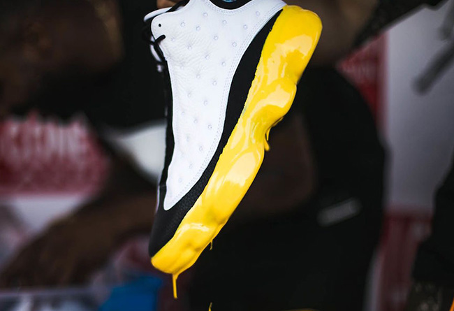 AJ13,Air Jordan 13,414571-104,  庆祝熊猫 AJ13 回归！球鞋定制师带来独一无二的彩色浸染鞋底