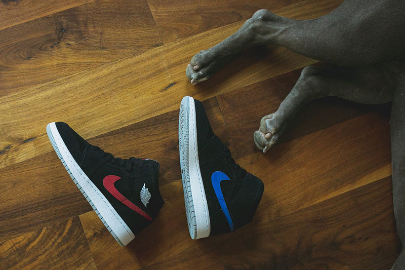 发售,Air Jordan 1 Mid,AJ1,GS 红、蓝阴阳 Swoosh!Air Jordan 1 Mid GS 新品现已发售 发售,Air Jordan 1 Mid,AJ1,GS 红、蓝阴阳 Swoosh!Air Jordan 1 Mid GS 新品现已发售
