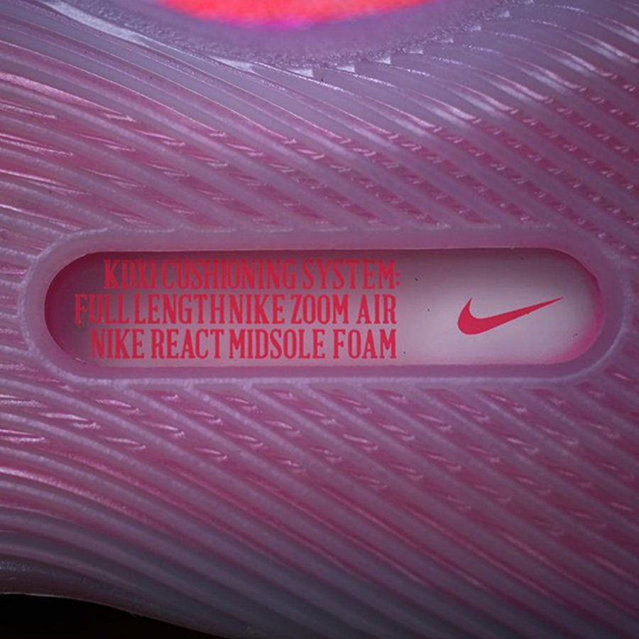Nike,KD 11,AO2604-600,开箱  色彩缤纷细节丰富！KD 11 “EYBL” 实物美图欣赏