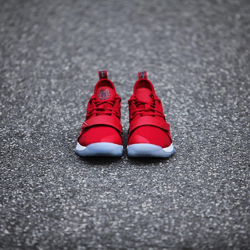 致敬母校!乔治最新战靴 PG 2.5 全新大学配色下