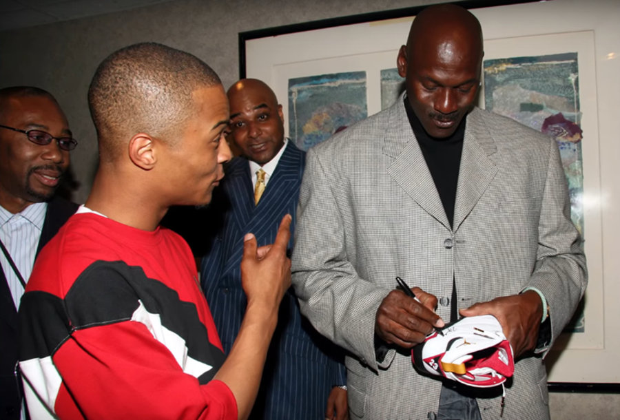 明星,Air Jordan  说唱歌手 T.I. 作客 《明星逛鞋店》，一万美元都买了哪些鞋？
