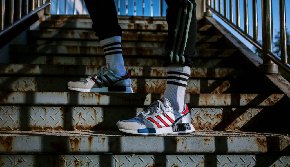 adidas,三叶草,发售  潮流年年变，但他们最爱的还是这一件！鹿晗和杨幂也穿上了！